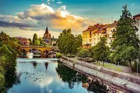 Vue pittoresque de moselle, idéale pour un événement